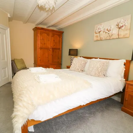 Holiday home St Edmunds House *
